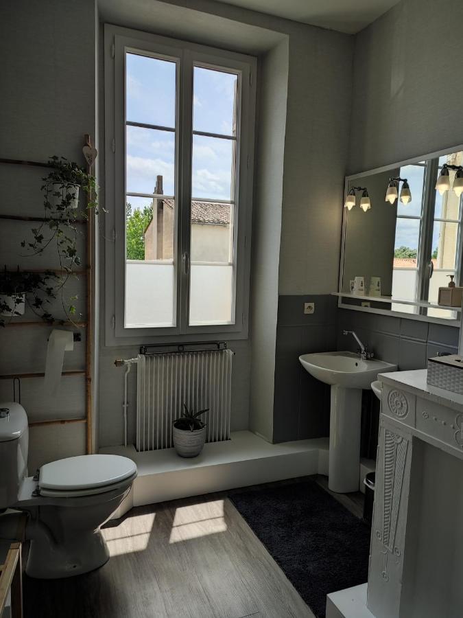 Celine Et Jose Apartamento Cubzac-les-Ponts Exterior foto