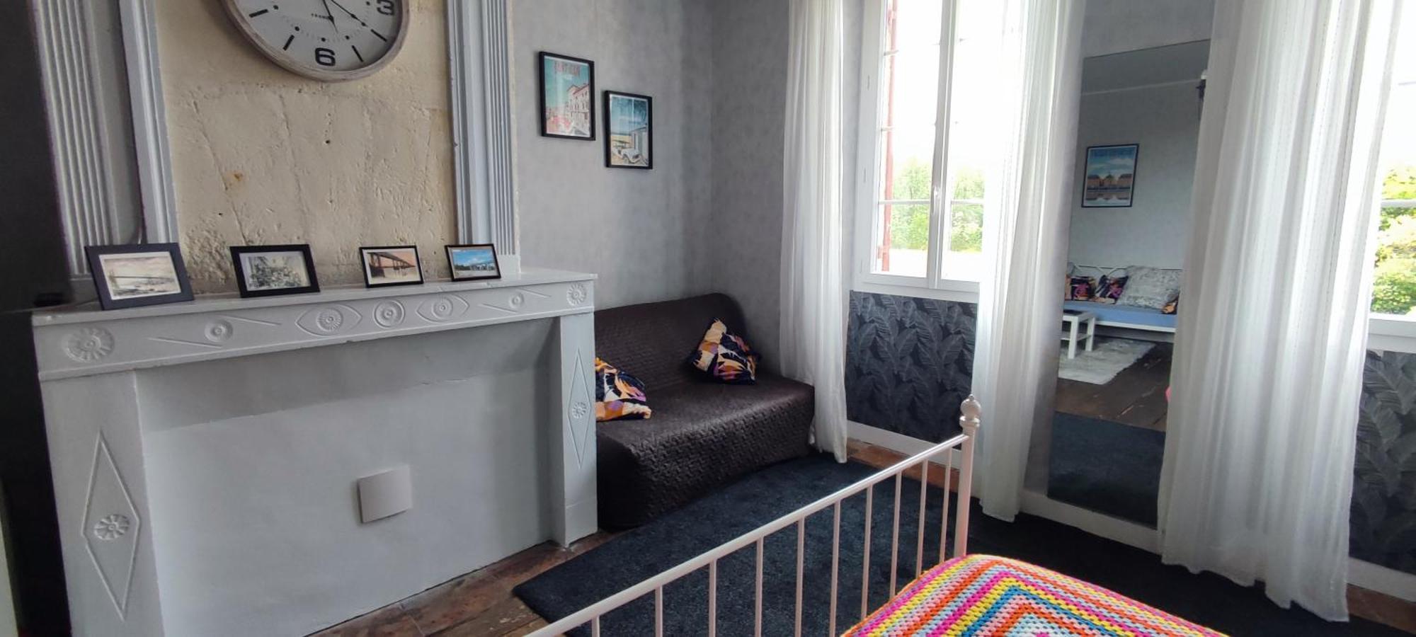 Celine Et Jose Apartamento Cubzac-les-Ponts Exterior foto